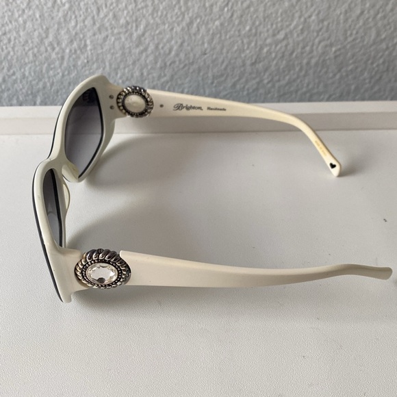 Brighton Twinkle Sunglasses - Picture 4 of 6